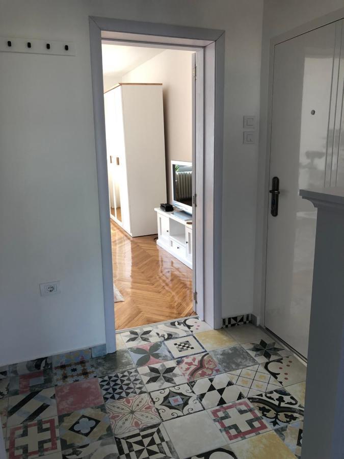 Casa Lusi Apartamento Novi Sad Exterior foto